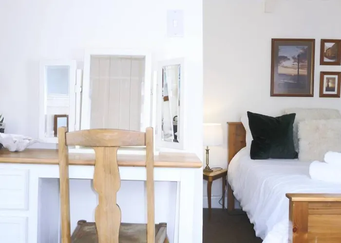 Kikas Cottage, Rear 89 Church Street, White Horse Yard בית נופש *