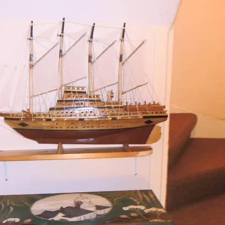 Feriehus Kikas Cottage, Rear 89 Church Street, White Horse Yard *