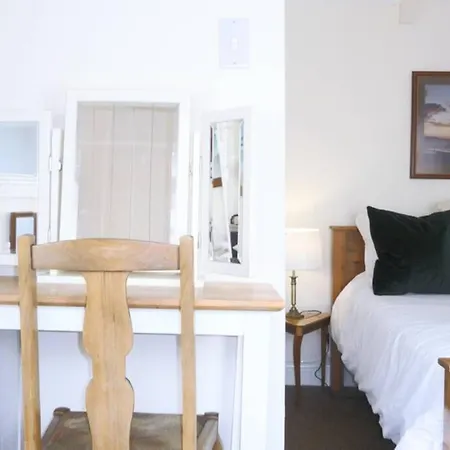 Kikas Cottage, Rear 89 Church Street, White Horse Yard Feriehus *